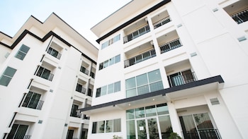 b2 korat boutique and budget hotel