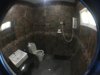 baan suan resort juree punsuk