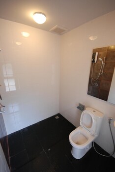 baan suan resort juree punsuk