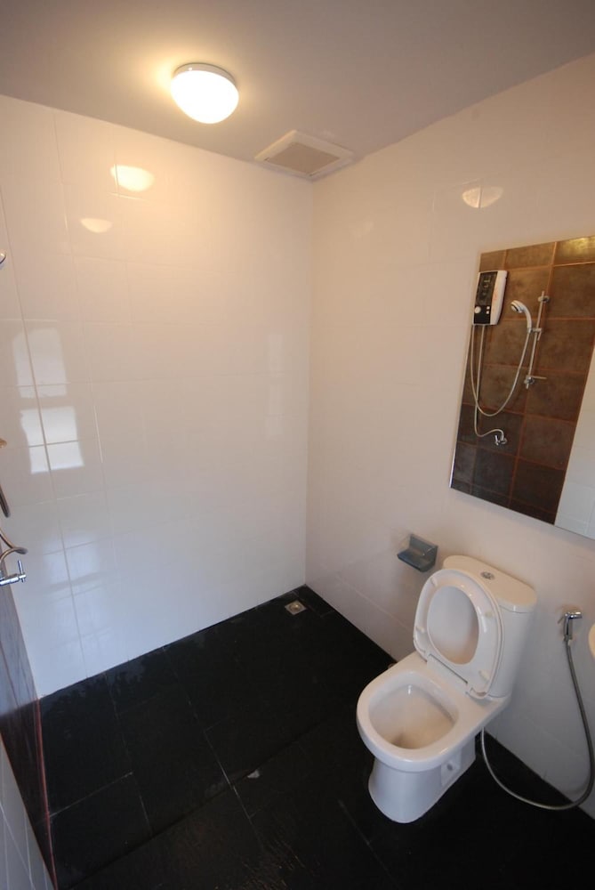 baan suan resort juree punsuk