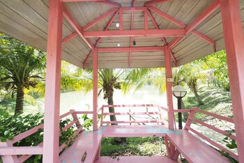 baan suan resort juree punsuk