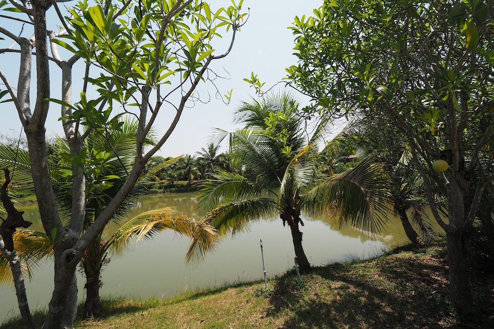 baan suan resort juree punsuk