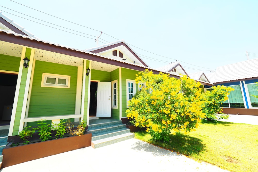 baan suan resort juree punsuk