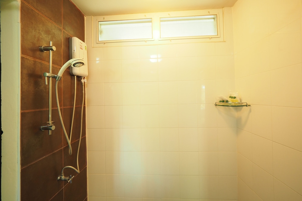 baan suan resort juree punsuk