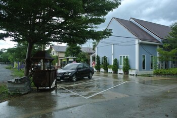 baan suan resort juree punsuk