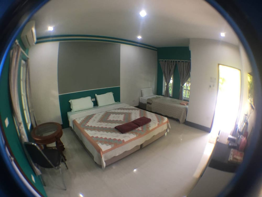 baan suan resort juree punsuk