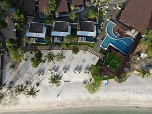 The Cabin Beach Resort,130/63, Moo 6, Leela Coco Beach,4 star