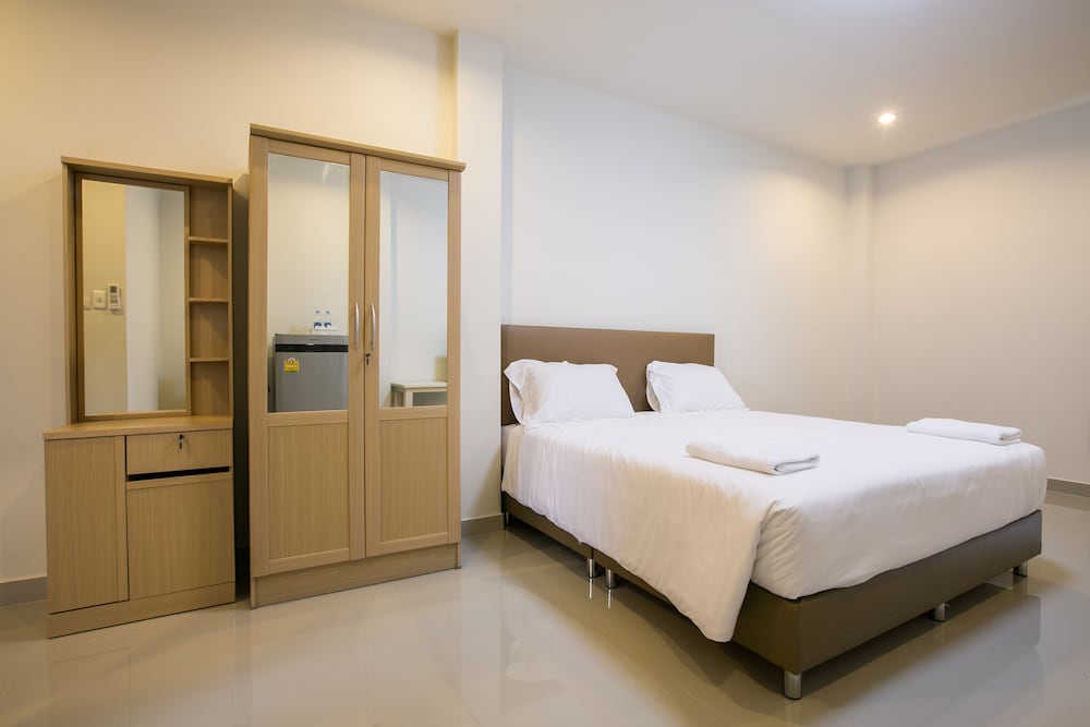 j house phetchaburi