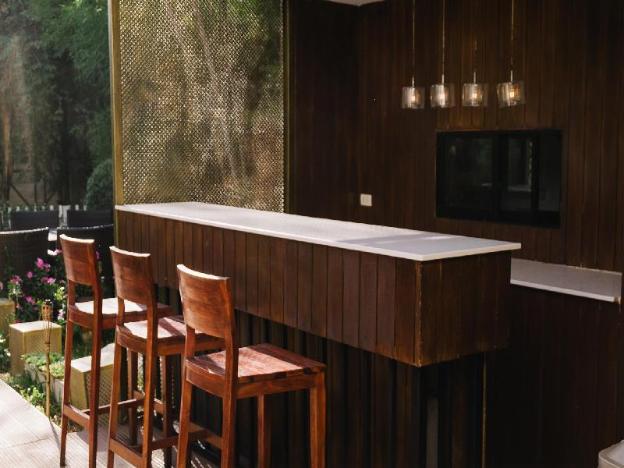 b2 riverside premier resort