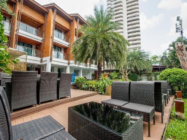 b2 riverside premier resort