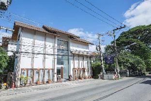 b2 riverside premier resort