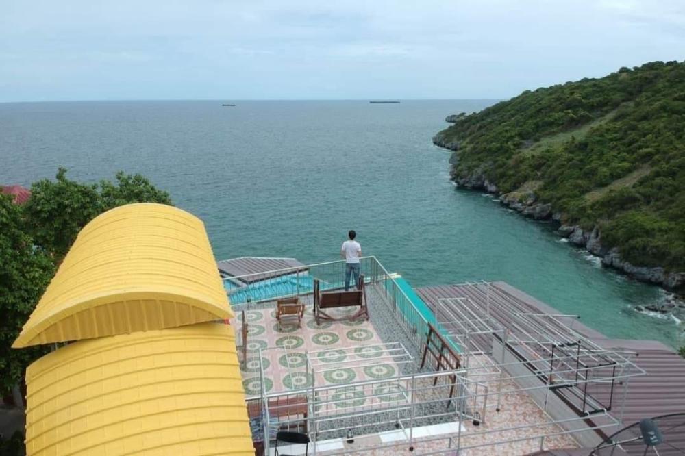 yellow house koh sichang