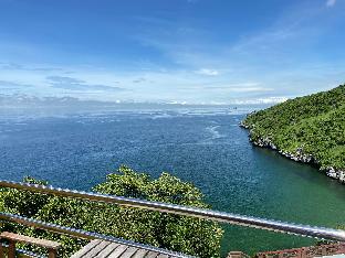 yellow house koh sichang
