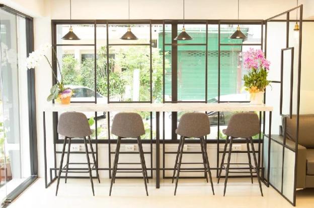 le bonheur poshtel hostel