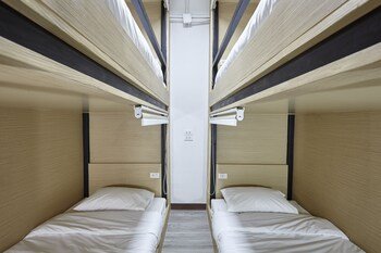 le bonheur poshtel hostel