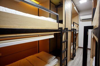 le bonheur poshtel hostel