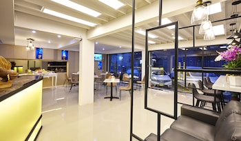le bonheur poshtel hostel
