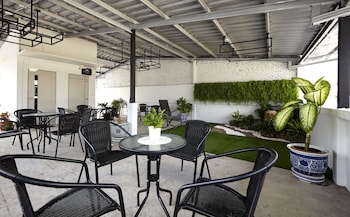 le bonheur poshtel hostel