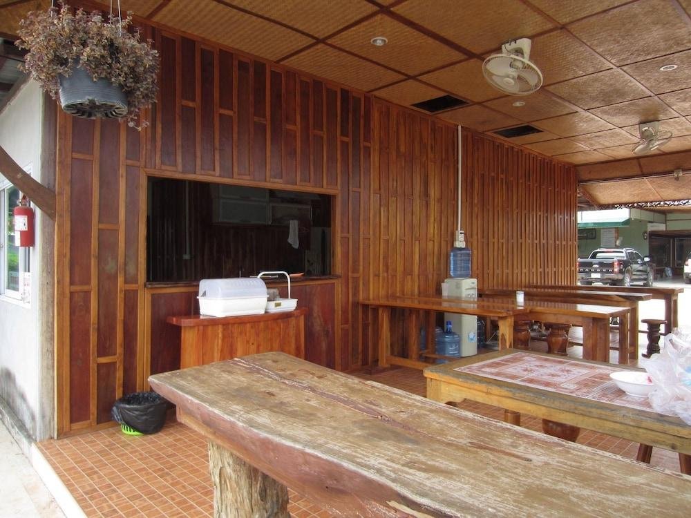 Pialo Resort,Nong Bua Lamphu Province>>Na Klang,3 star
