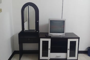 md rose apartment
