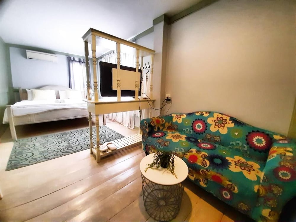 the royal chiangkhan boutique hotel