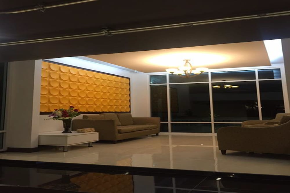 leelawadee resotel raminthra 23
