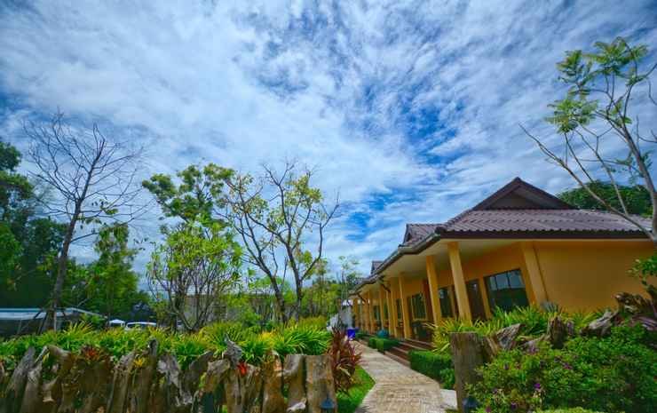 Pimtara Beach Resort,Near Laem Mae Phim Beach,3 star