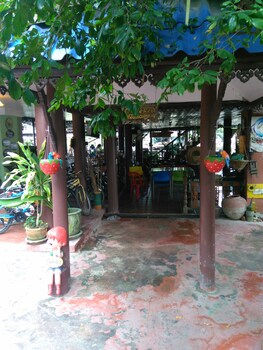 rueanphen homestay