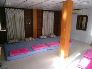 rueanphen homestay