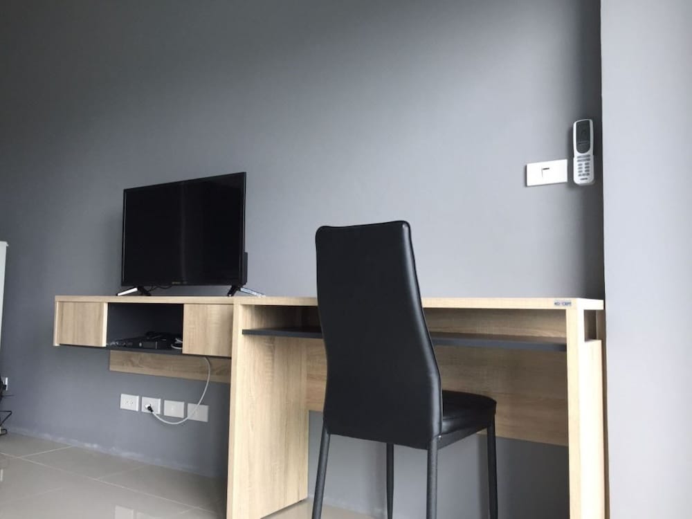 big buddha hillside hotel