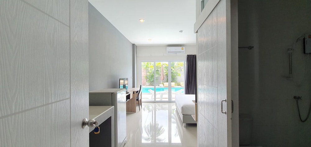 big buddha hillside hotel