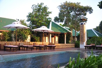 samui honey backpacker bungalow