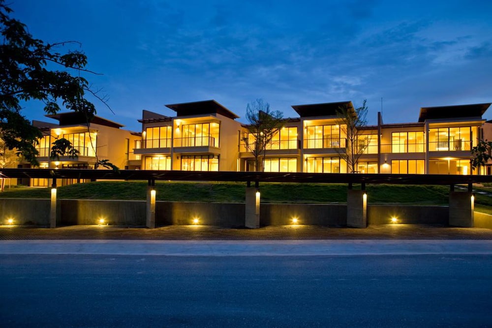 palm crescent huahin resort