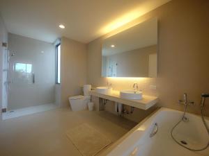 palm crescent huahin resort