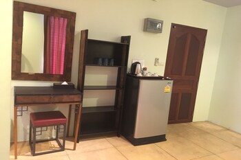 Arcadia Maephim Serviced Apartment,Near Laem Mae Phim Beach,4 star