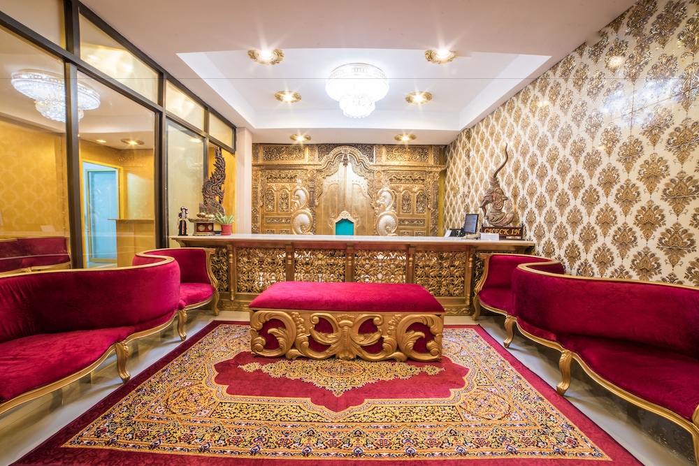 nakaraj princess chiang rai walking street