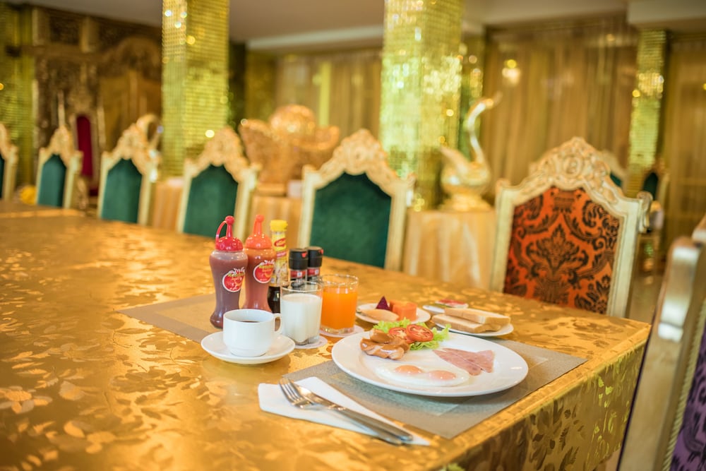 nakaraj princess chiang rai walking street