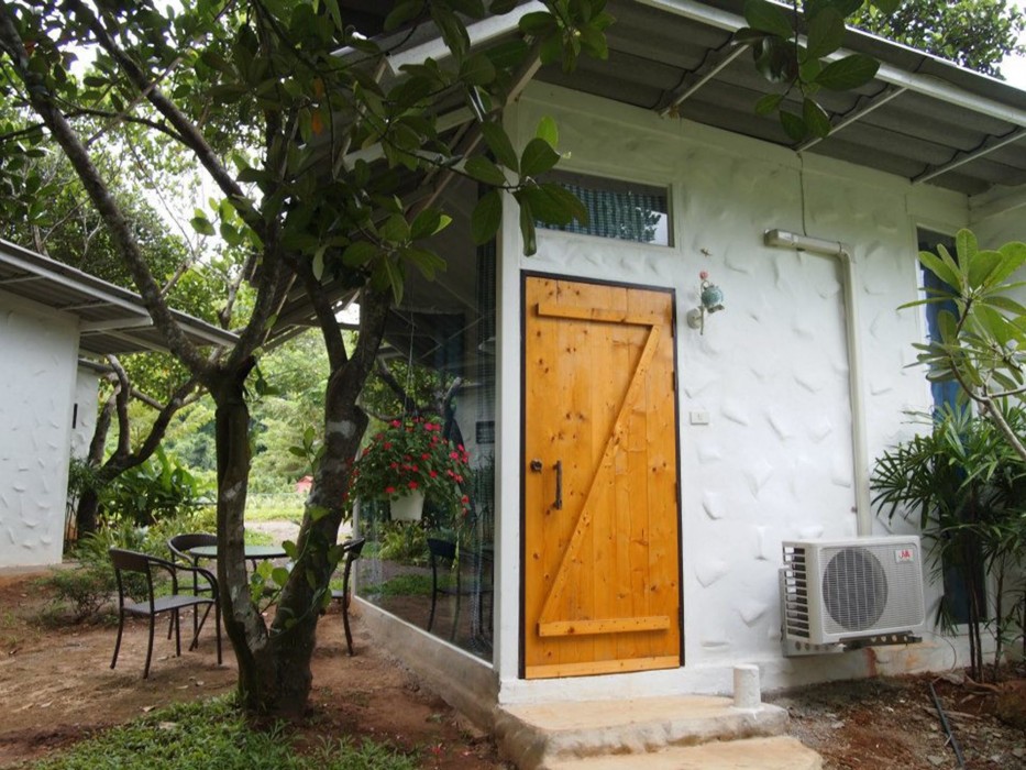 porploen hip resort at suanphung