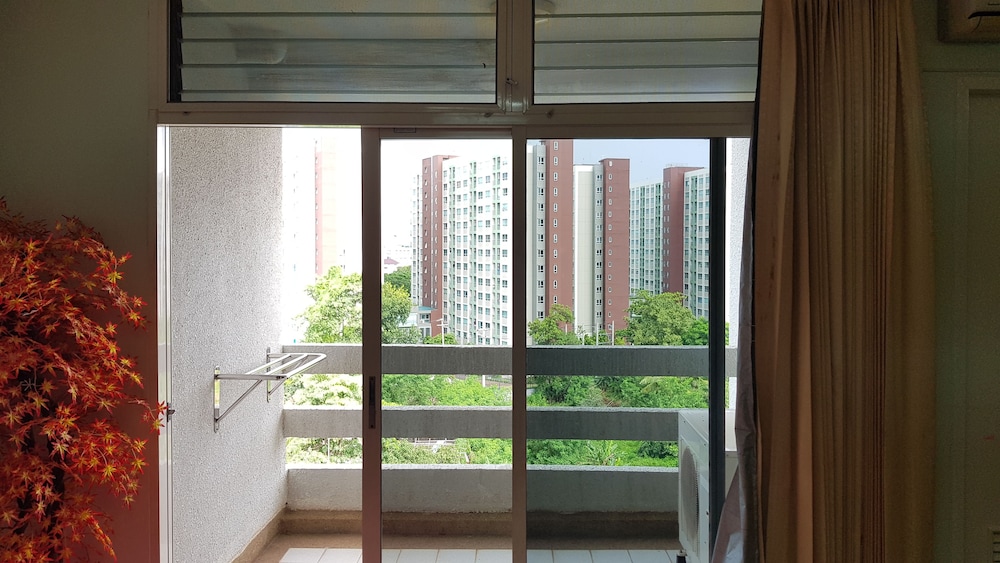 aek udon apartment