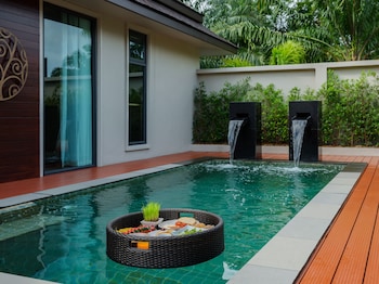 de malee pool villas