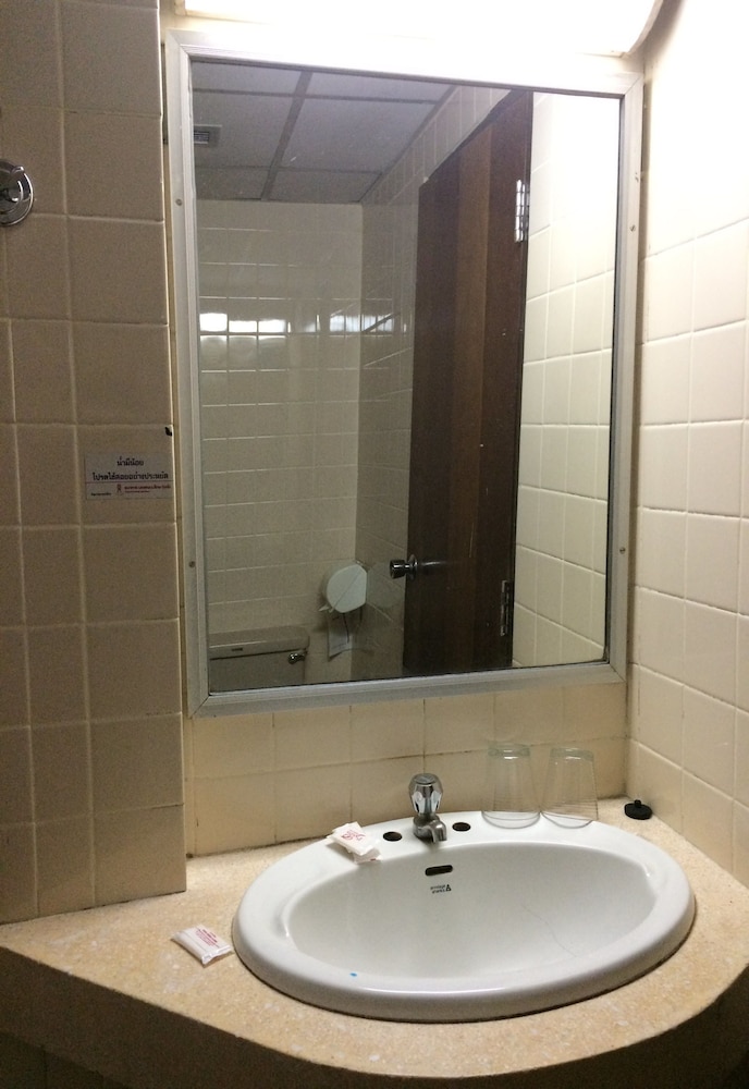 lukmuang 2 hotel
