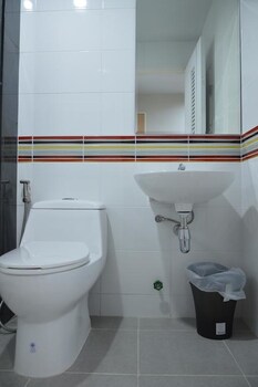 bright apartment hat yai