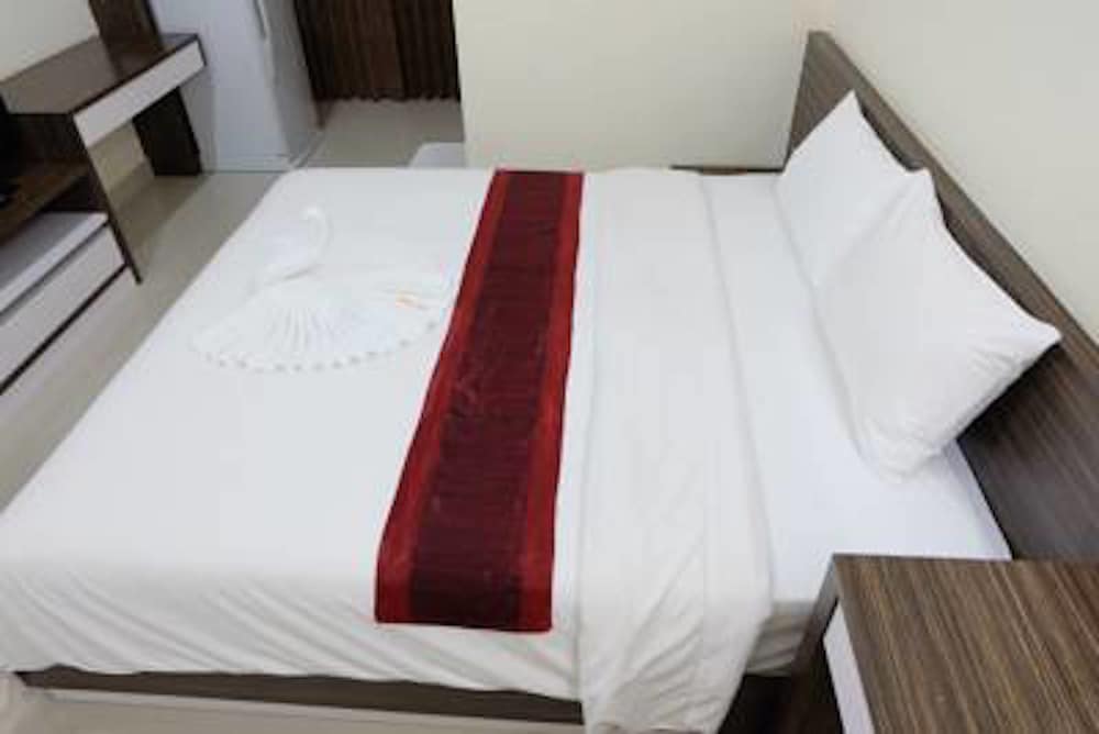 bright apartment hat yai