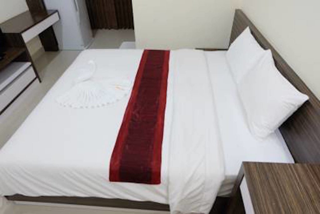 bright apartment hat yai