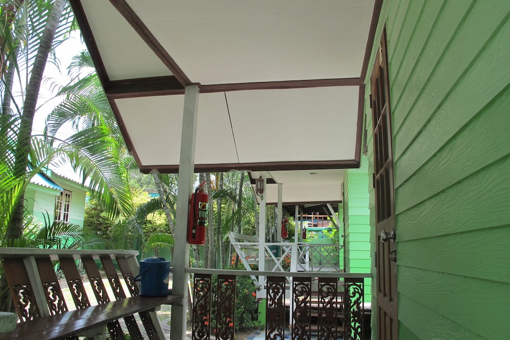 the green resort sri racha