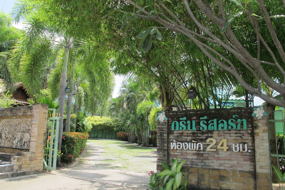 the green resort sri racha