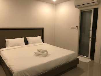 s e t thanmongkol residence