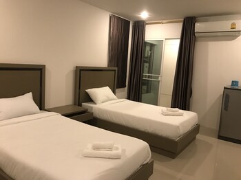 s e t thanmongkol residence