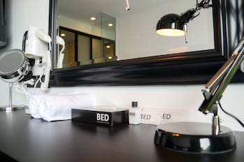 bed chiangmai gate adults only