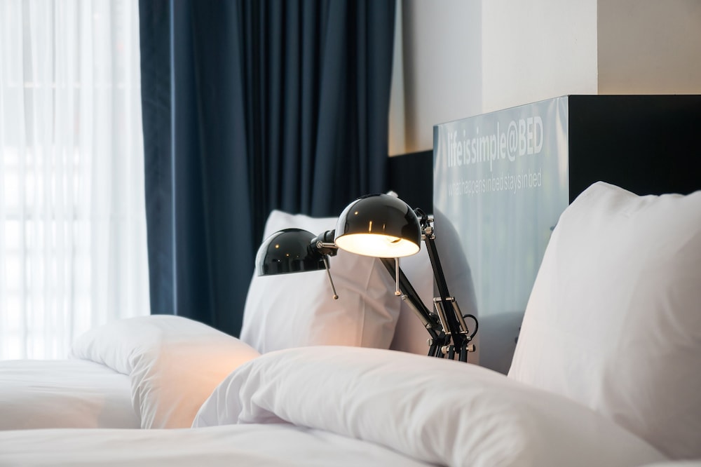 bed chiangmai gate adults only